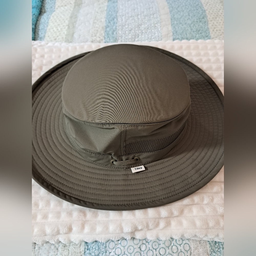 Tilly Hat Olive Green Women's Or Men .